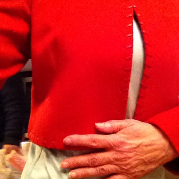 Beautiful red Perfect for Christmas jacket - Picture 5 of 6